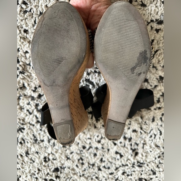 Steve Madden ROPERR-G black/ gold wedges with ankle straps - Picture 5 of 5